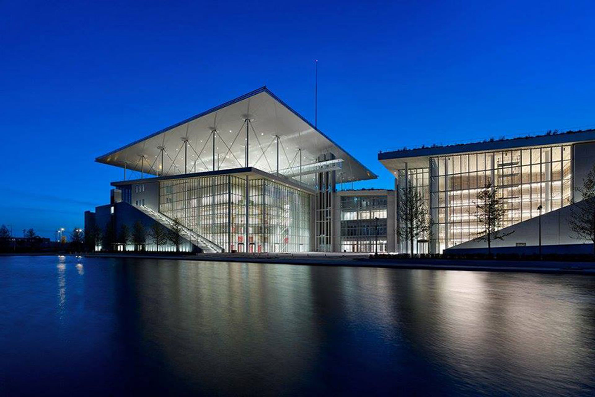 Bearing Elements &quot;billets&quot; 390x390x615mm, S390Q for the roof of the opera house of SNFCC